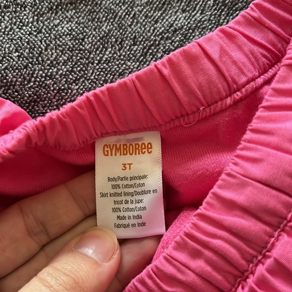 Plus Mystery gift for free - Gymboree T-shirt and skort - Picture 5 of 6